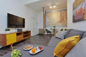 Urbana Apartment